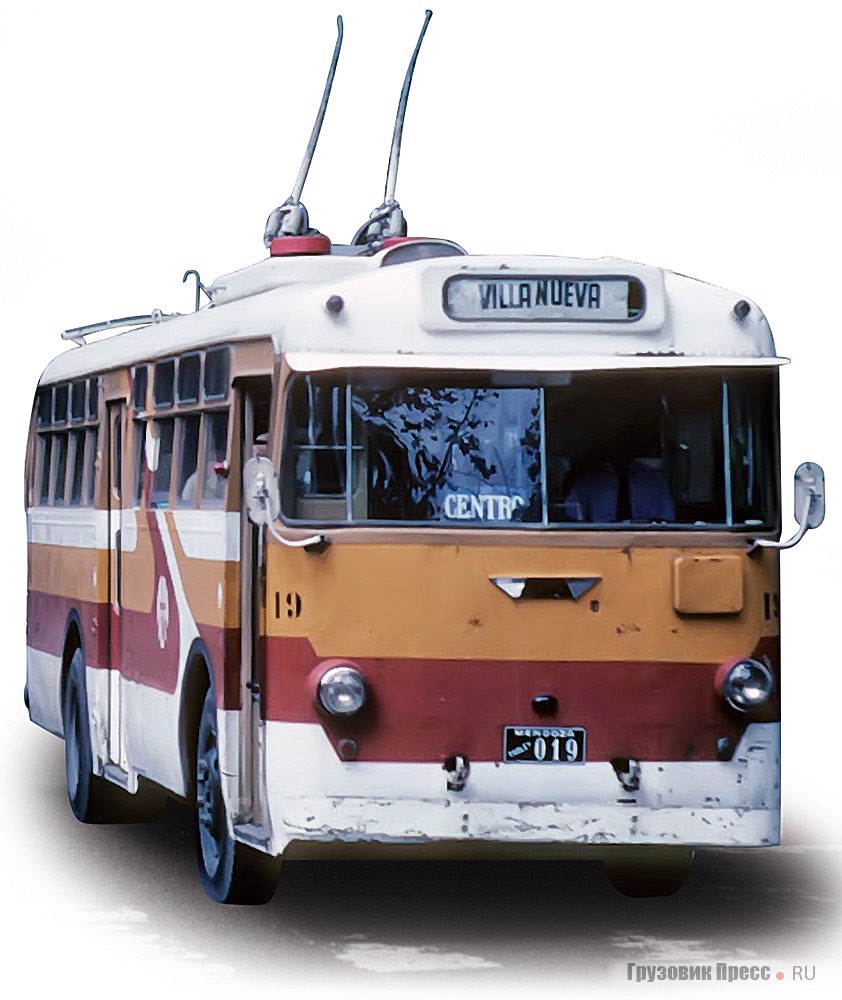 В начале 1980-х годов все троллейбусы в Мендосе получили фирменную единую окраску. Троллейбусы Nissan-Toshiba работали вплоть до 1998 г.