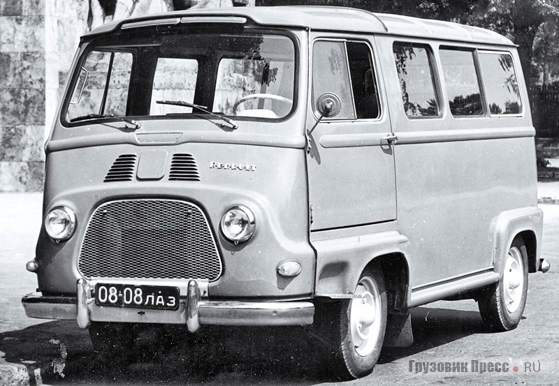 9-местный микроавтобус Renault Estafette в 1965 году был закуплен за 1521 рубль по линии Госкомитета по науке и технике СССР для завода RAF