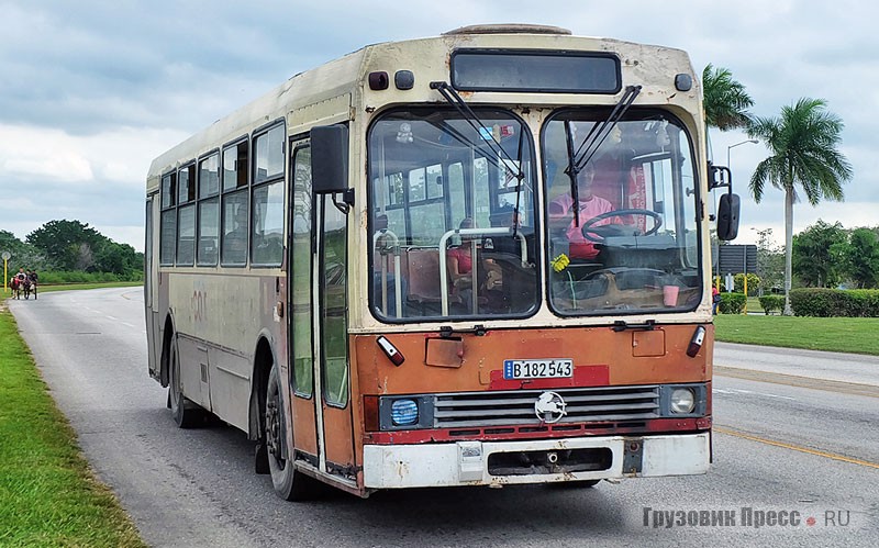 Испанские автобусы Pegaso 6038 Unicar – самые пожилые из действующих в Гаване