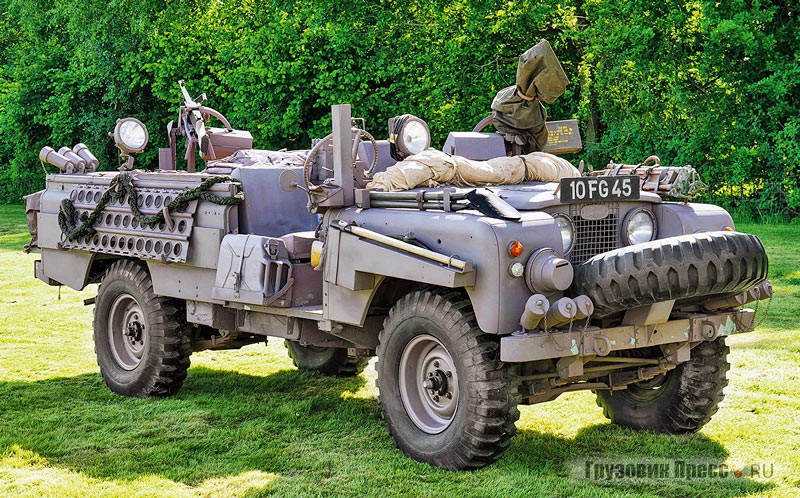 Land-Rover Series IIa 109 SAS «Pink Panther» оснащался дополнительными бензобаками, мортирками для дымовых гранат, креплениями для канистр и рации, солнечным компасом, двумя вертлюгами для пулемётов