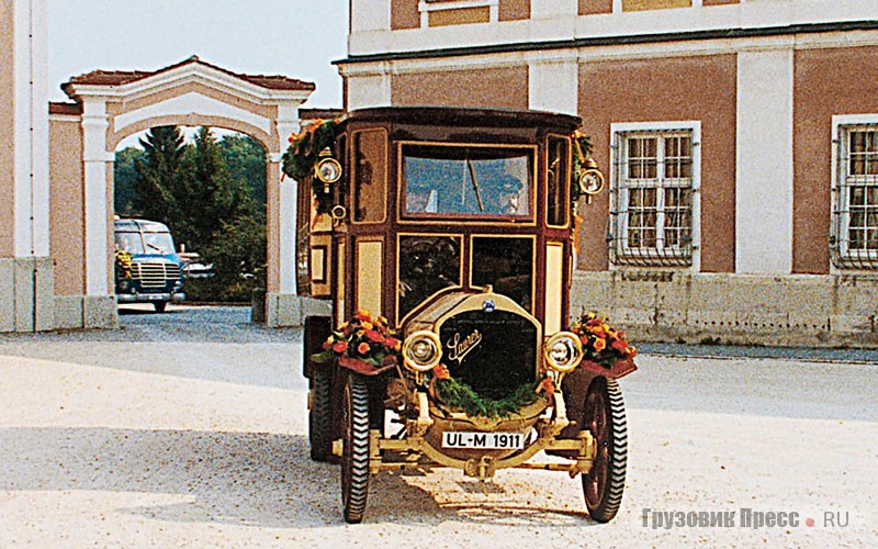 Работоспособная и точная копия утерянного оригинала – первого городского автобуса Kässbohrer
