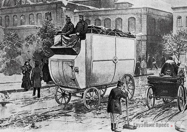 В августе 1899 г. в берлинский почтамт поступил на пробную эксплуатацию управляемый сверху электрический фургон производства фирмы C. Kliemt & Co., построенный по образцу конных почтовых фургонов. В первую же зиму тяжёлая машина на железных шинах показала полную неспособность к работе на обледеневших улицах – почта от неё отказалась