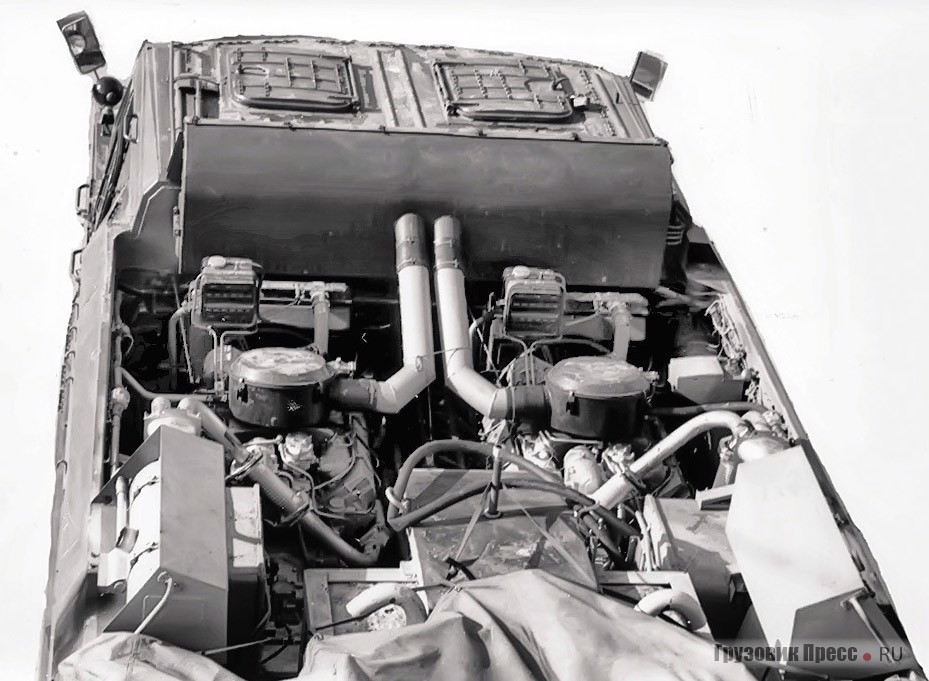 Опытный образец СКШ БАЗ-69441. Хорошо видны два двигателя КамАЗ-740