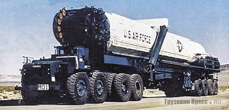 Пусковая установка ракеты МХ на марше, 1979 г.