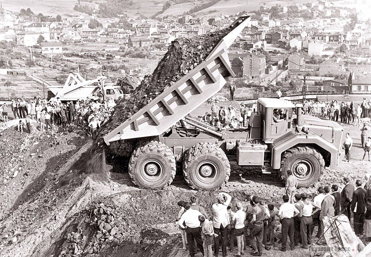 Огромная история. Berliet t100. Грузовик т100. Berliet t100 кабина. Французский грузовик t100.