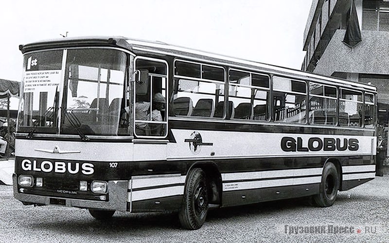 Один из первых собранных в Гане туристических автобусов Neoplan N 314 Tropic экспортировали в ФРГ. Его заказало кёльнское турагентство Globus Reisen, имевшее отделения в Леверкузене и Бонне. 1974 г.
