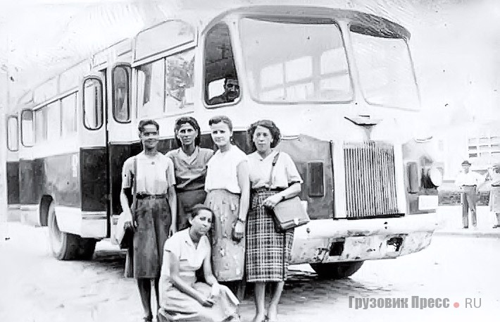 Первые автобусы MTD (Mao Tze Dun) на шасси SR-101
