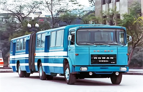 Изготовленный из Roman 10.215 сочленённый автобус Hongyang CQ680