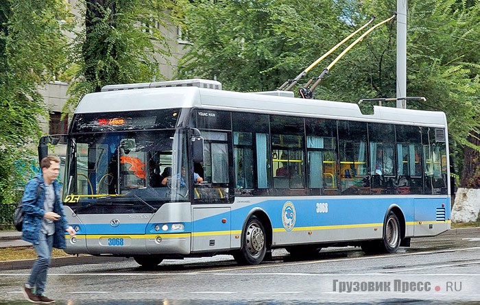 Троллейбусы [b]Neoplan Kazakhstan YoungMan JNP6120GDZ[/b]. Интересный момент: формула дверей 2–2–0