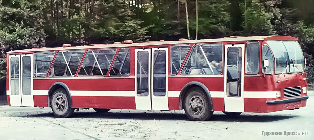 Низкопольный автобус [b]ЛАЗ-360[/b], 1968 г.