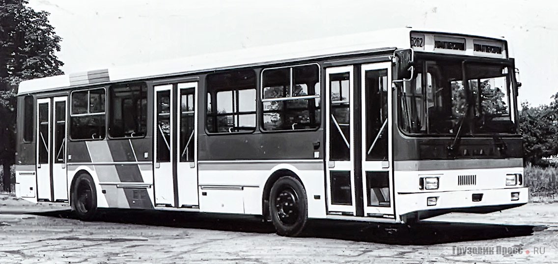 Автобус [b]КАМАЗ-5262[/b ], 1992 г.