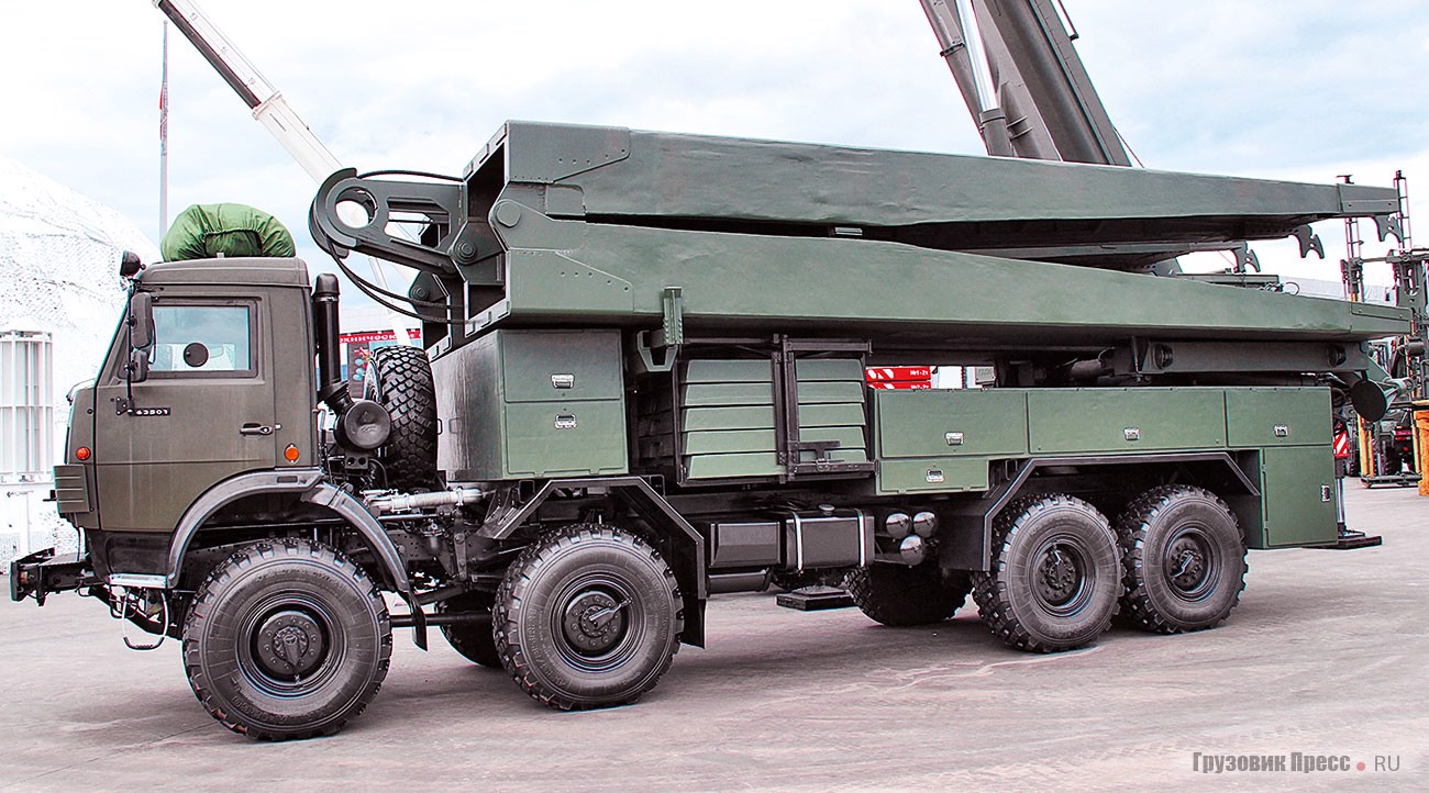 Опытный образец тяжёлого механизированного моста ТММ-7 (шасси КАМАЗ-63501 с установленным комплектом бронированной защиты производства АО «АСТЕЙС»)