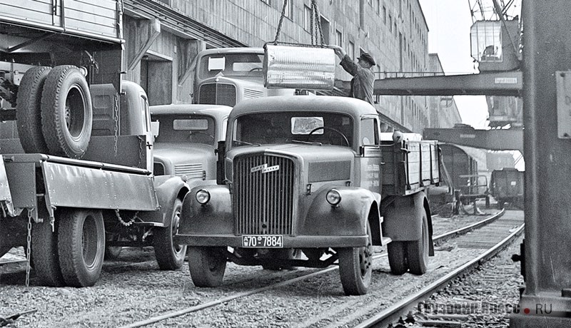Собранный после войны на заводе Daimler-Benz 3-тонник Opel Blitz. Мангейм, начало 1950-х