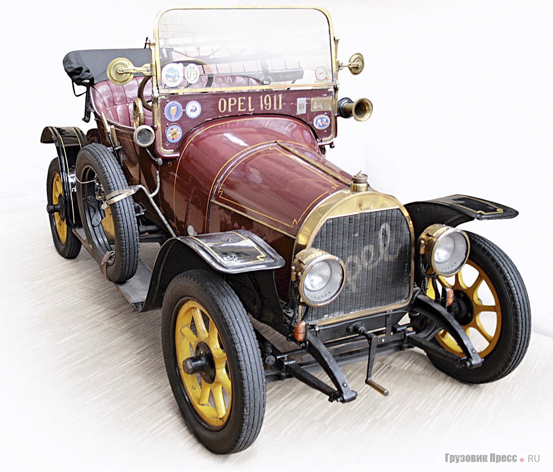 Opel 1911 г. выпуска – залетная птица в родовом гнездышке Карла Бенца. Тем интереснее сравнивать технику гениального немецкого изобретателя с продукцией его соотечественников