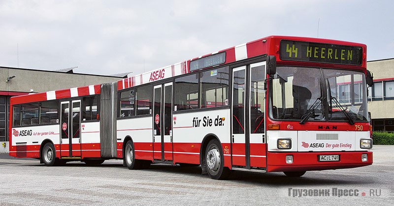 Автобус MAN SG 242