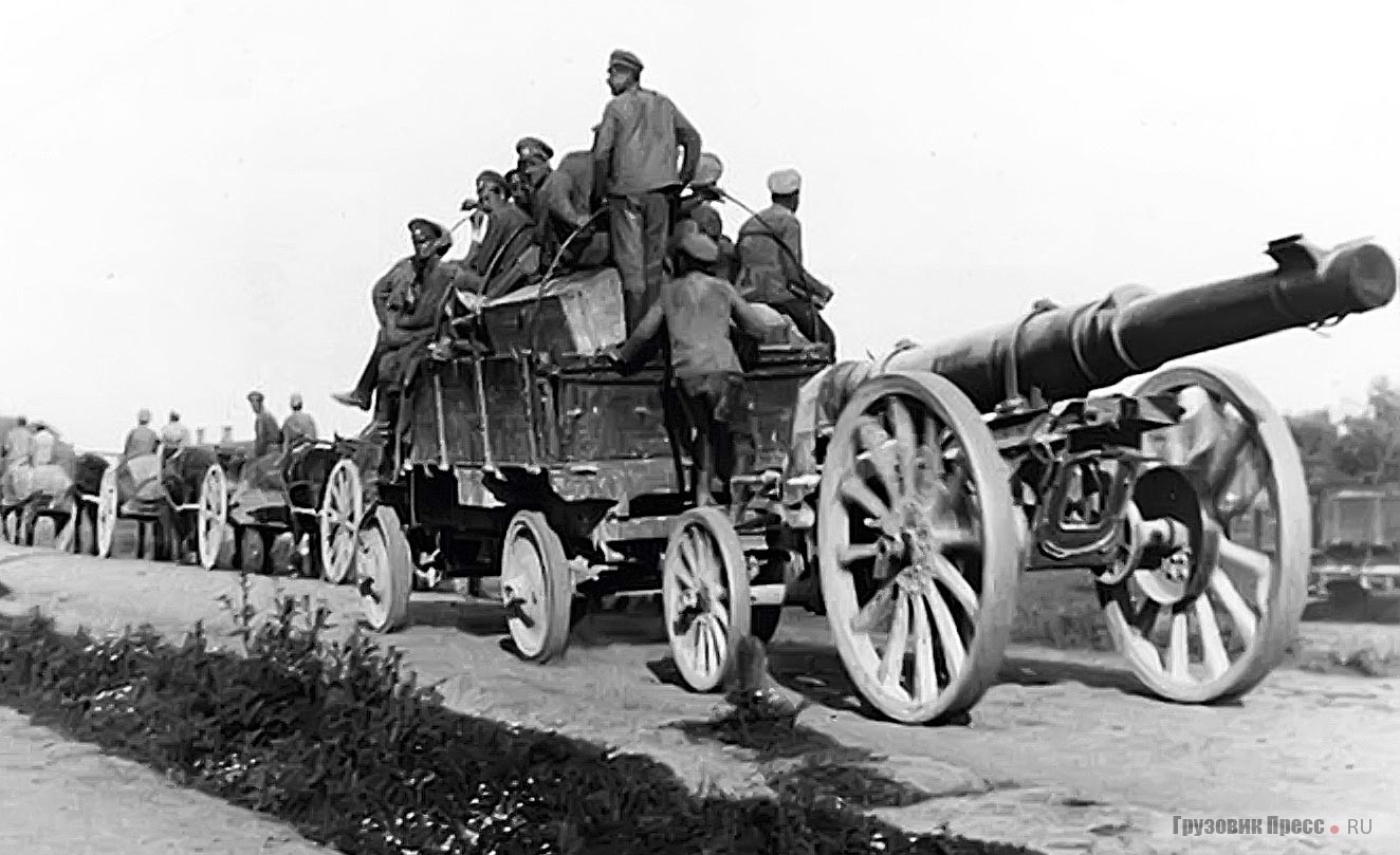 Jeffery Quad в роли тягача для тяжёлой артиллерии в Русской армии. Юго-Западный фронт, июль 1917 г.