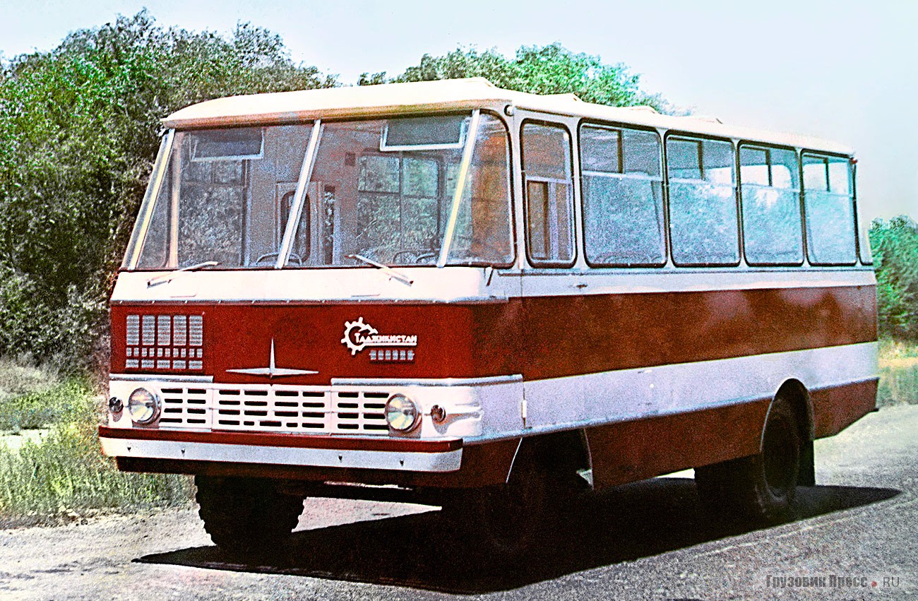 Советские номера автобусов. Автобус ЧАЗ 3205 Таджикистан. Автобус ЧАЗ Таджикистан 2. Автобус ЧАЗ В Таджикистане. ЧАЗ-3220.