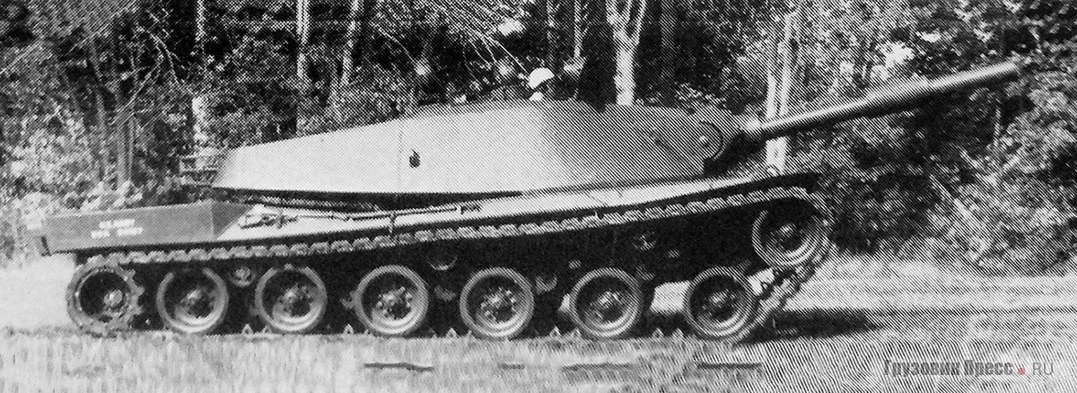 Боевую машину на основе «Твистера» предполагалось использовать в связке с единым американогерманским танком MBT-70, который мог вот так эффектно менять клиренс