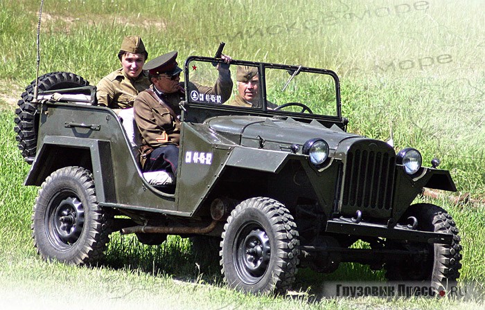 Командирский «иван-виллис» ГАЗ-67Б в целом соответствует эпохе, но данный джип изготовлен уже после войны