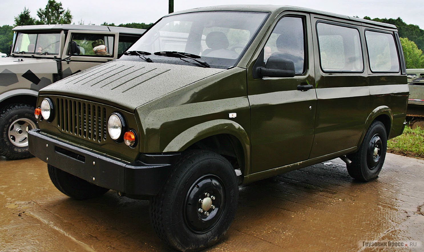 Макет УАЗ-2970 с дизель-электрической  моторно-трансмиссионной установкой