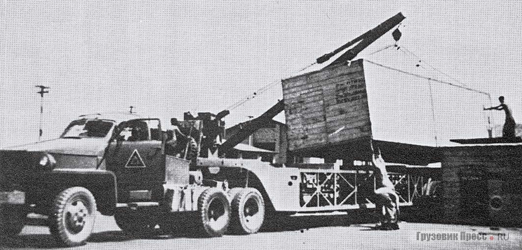 Studebaker US6х4 (U6) Королевских ВВС с 3-тонным полуприцепом британской фирмы Tasker для перевозки самолётов. Северная Африка, 1942–1943 гг.