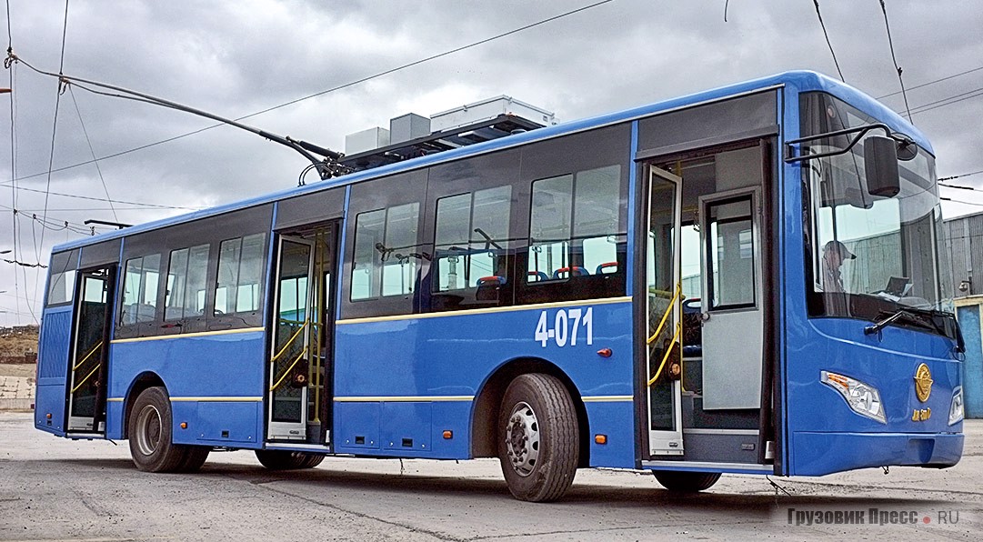 Перспективный монгольский троллейбус JEA-800D Monbus в 2015 г. был укомплектован электроникой новосибирской фирмы «Арс-Терм». На троллейбусе установлен асинхронный тяговый двигатель ТАД-3 мощностью 180 кВт