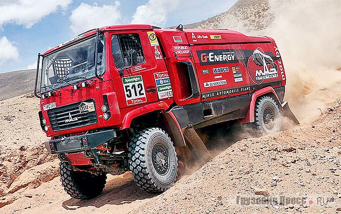 Уже который год на марафоне Dakar использует моторное масло G-Energy экипаж Александра Василевского команды «МАЗ-СПОРТавто»