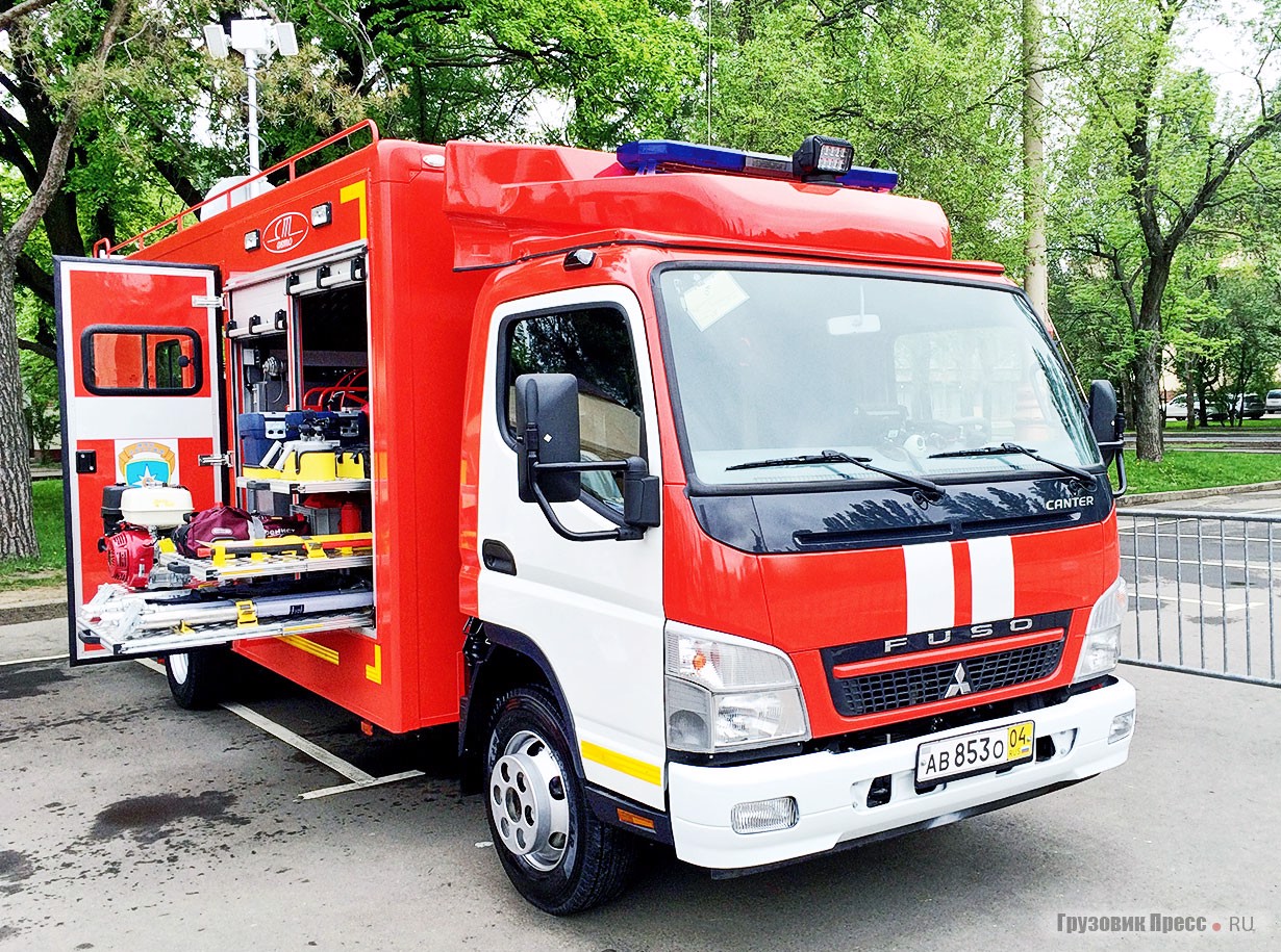 Аварийно спасательные машины. Пожарно-спасательный автомобиль - медицинский модуль на базе КАМАЗ 4308. Ивеко пожарно-спасательный автомобиль. Аварийно спасательный автомобиль Ивеко. Пожарный аварийно спасательный автомобиль Ивеко.