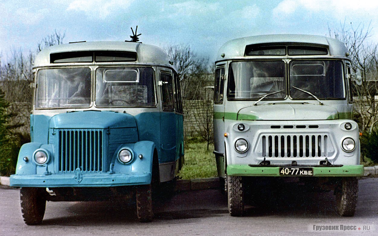 На фото два варианта автобусов НАРЗа: справа – стандартный КАвЗ-685; слева – разовый заказ «типа КАвЗ-651»