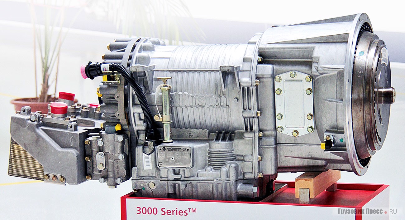 КП серии 3000 для среднетоннажной коммерческой техники работает с двигателями, мощностью до 336 кВт и крутящим моментом до 1695 Н∙м