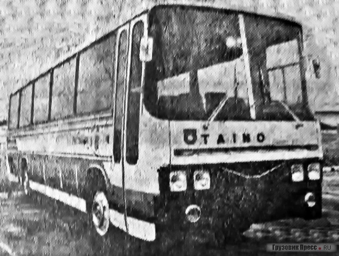 Опытный туристский автобус Girón XX. Эмблема Taino указывает на используемый двигатель