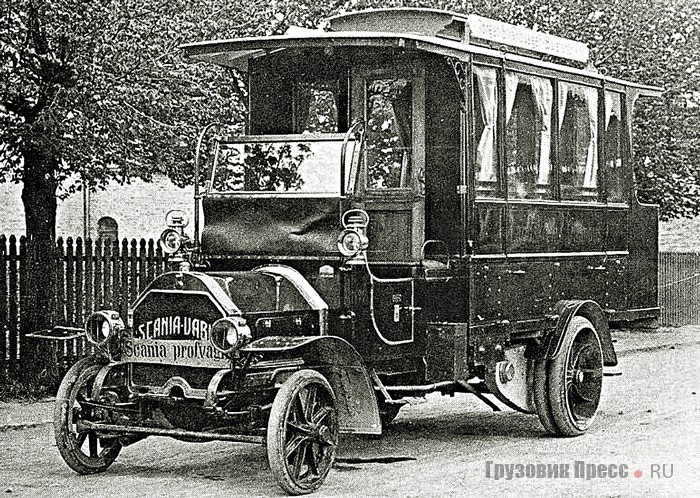 Автобус на шасси Scania-Vabis IL в Ландскроне, 1913 г.